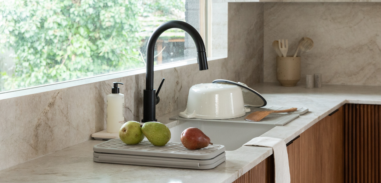 Picture of 27 Small Apartment Kitchen Ideas & Decor To Impress | Dorai Home