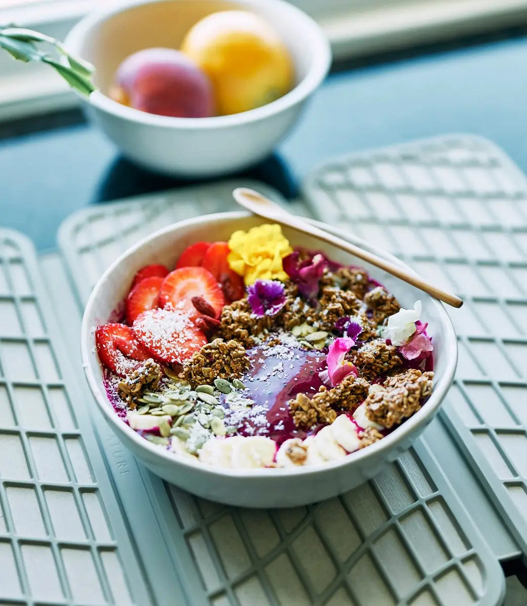 The Instagram-Worthy, Delicious and Healthy Smoothie Bowl of Your Dreams