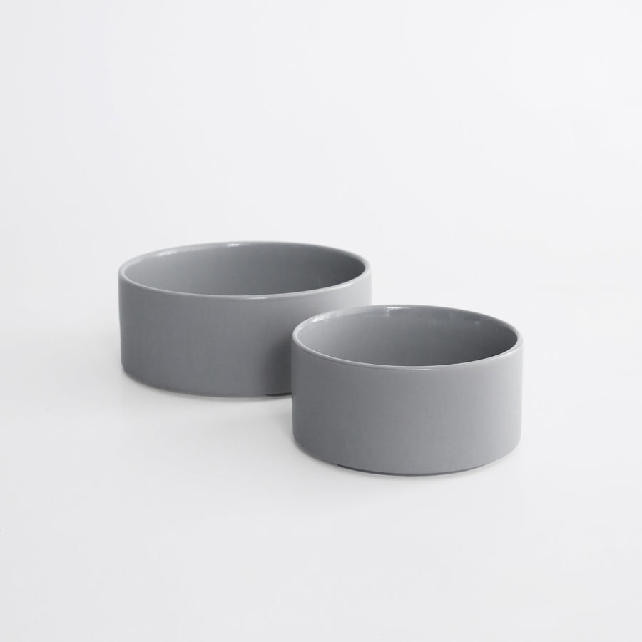 2 ceramic bowls in grey color for medium to large dogs