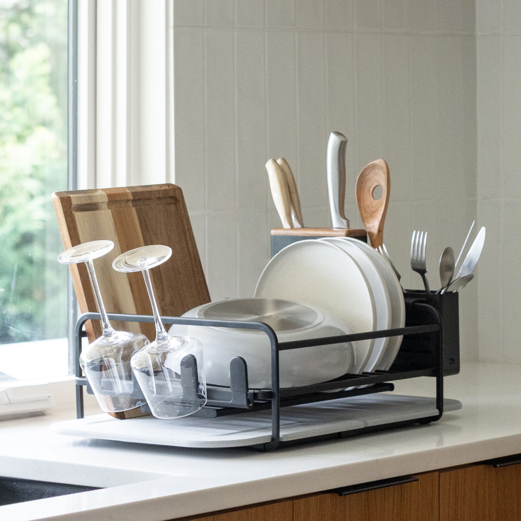 Fully loaded large dish rack in basalt. 