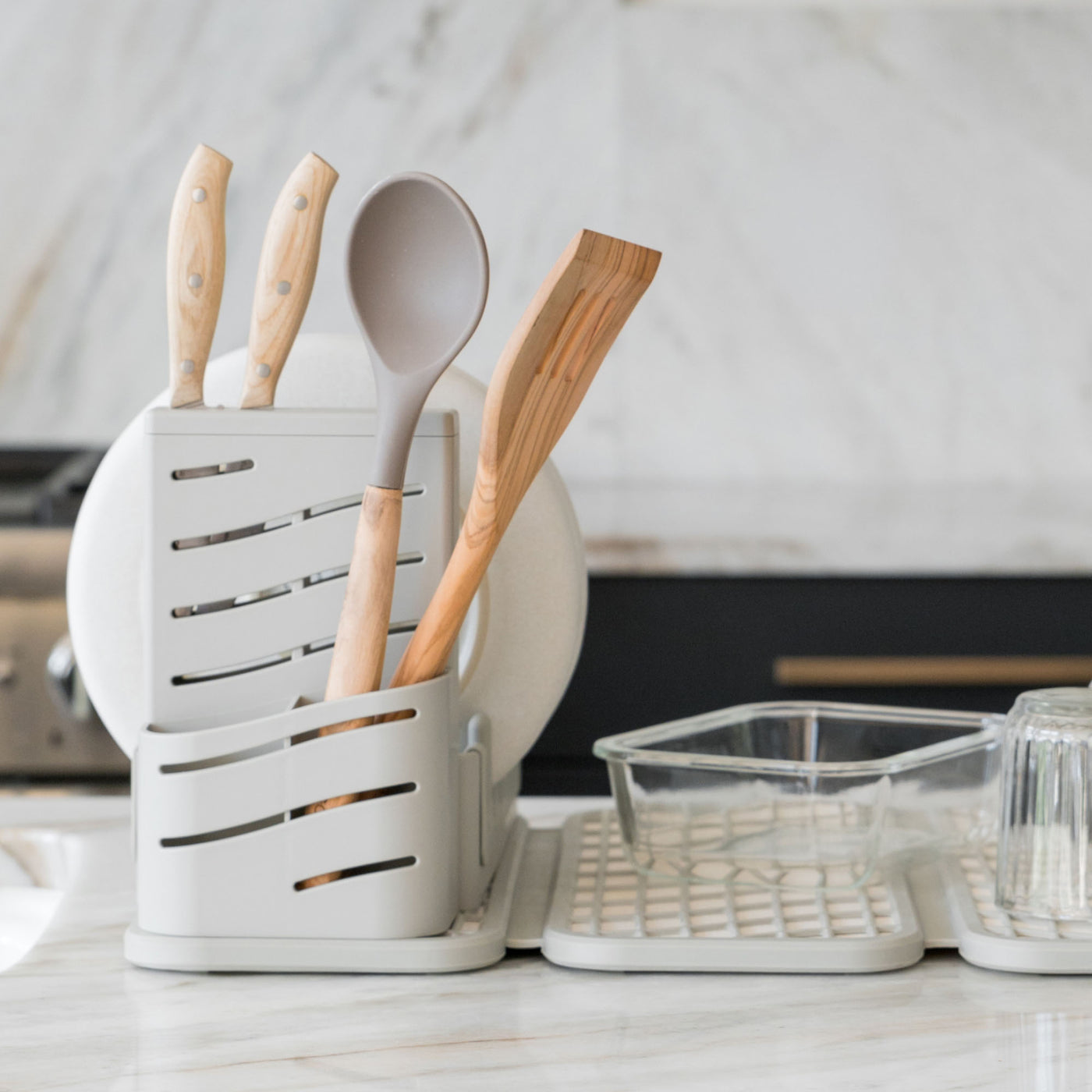 Sandstone Dish Rack on Sandstone Dish Pad.