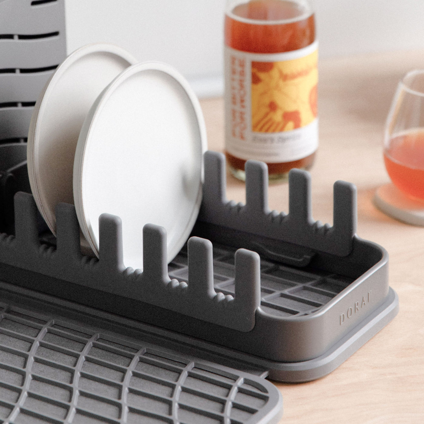 Slate Dish Pad Rack has protective silicone.