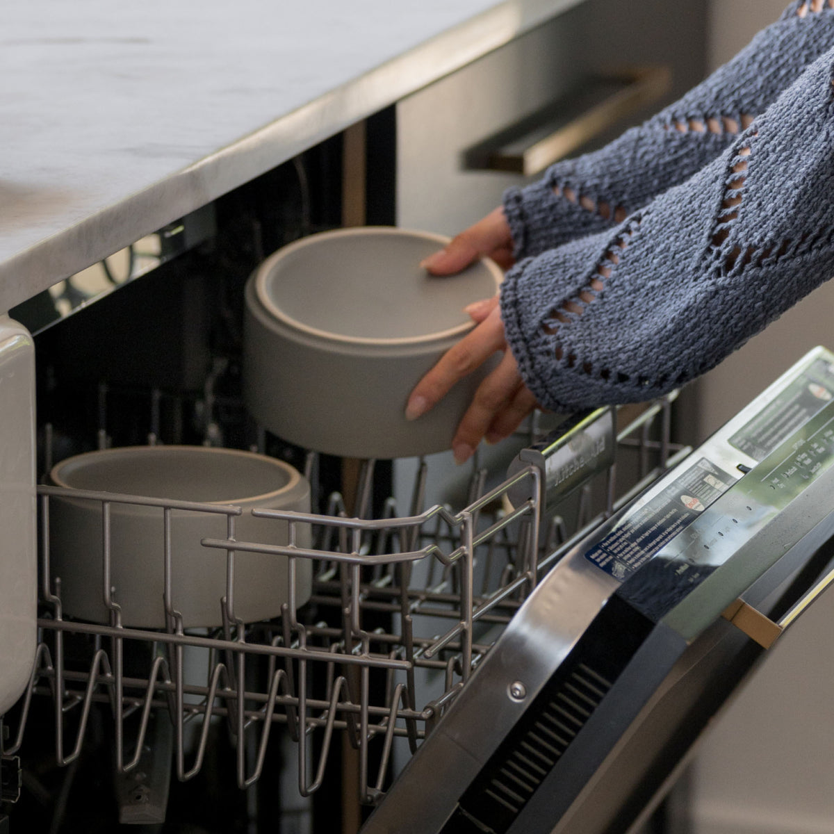 Dorai's ceramic dog bowls are dishwasher safe.