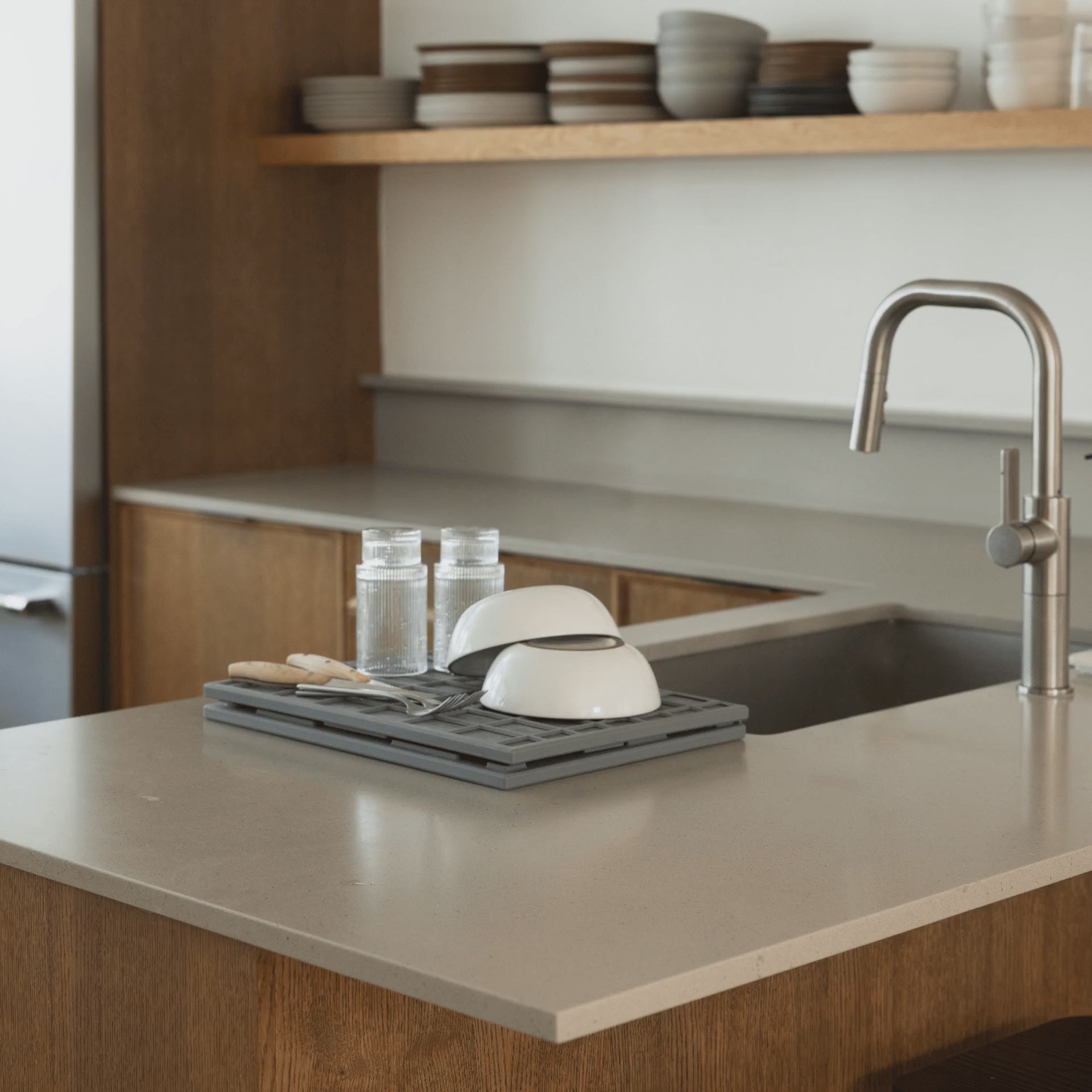 Large Ridge Dish Pad in Slate can be used folded or unfolded.
