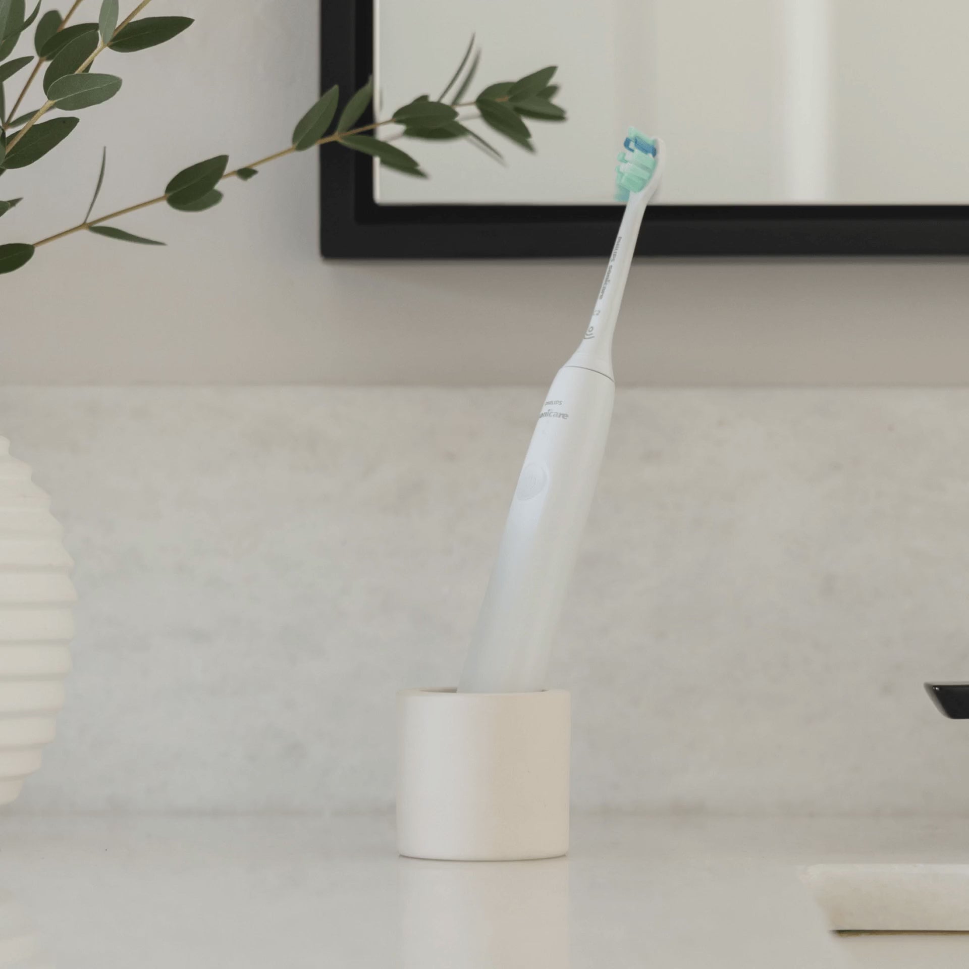 Video of different items in a stone toothbrush holder