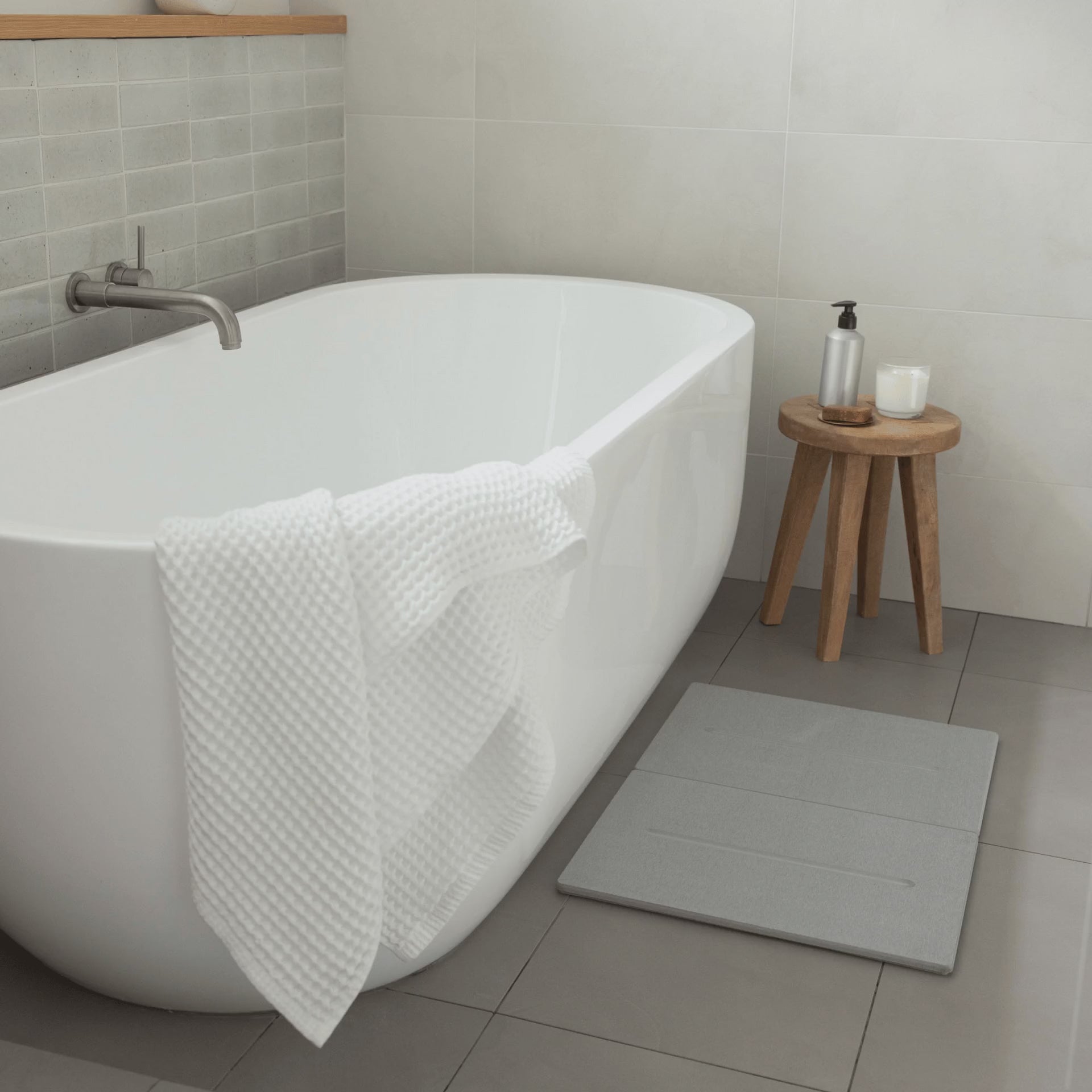 Medium Bath Stone™ Mat (Open Box)