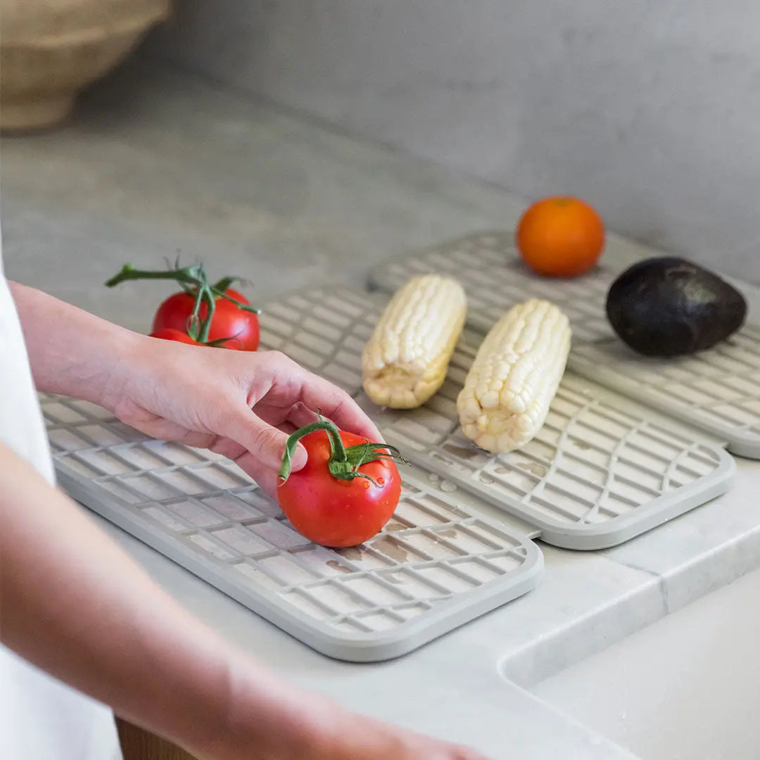 Dorai dish pad with produce drying